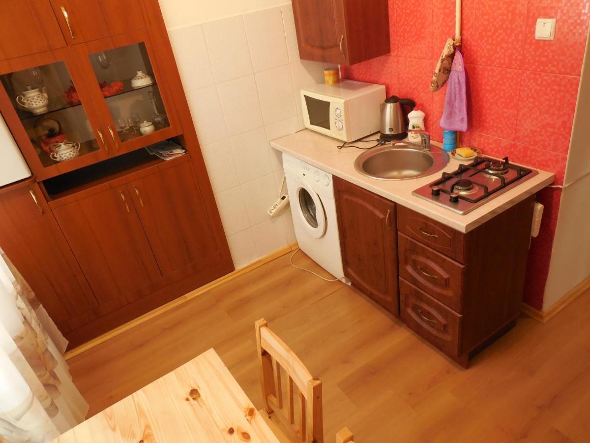 Apartment Near Rynok Square Лвив Екстериор снимка